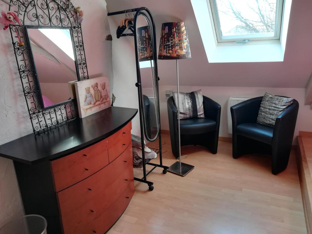Chambre Chez L'Habitant Trangé Exteriör bild